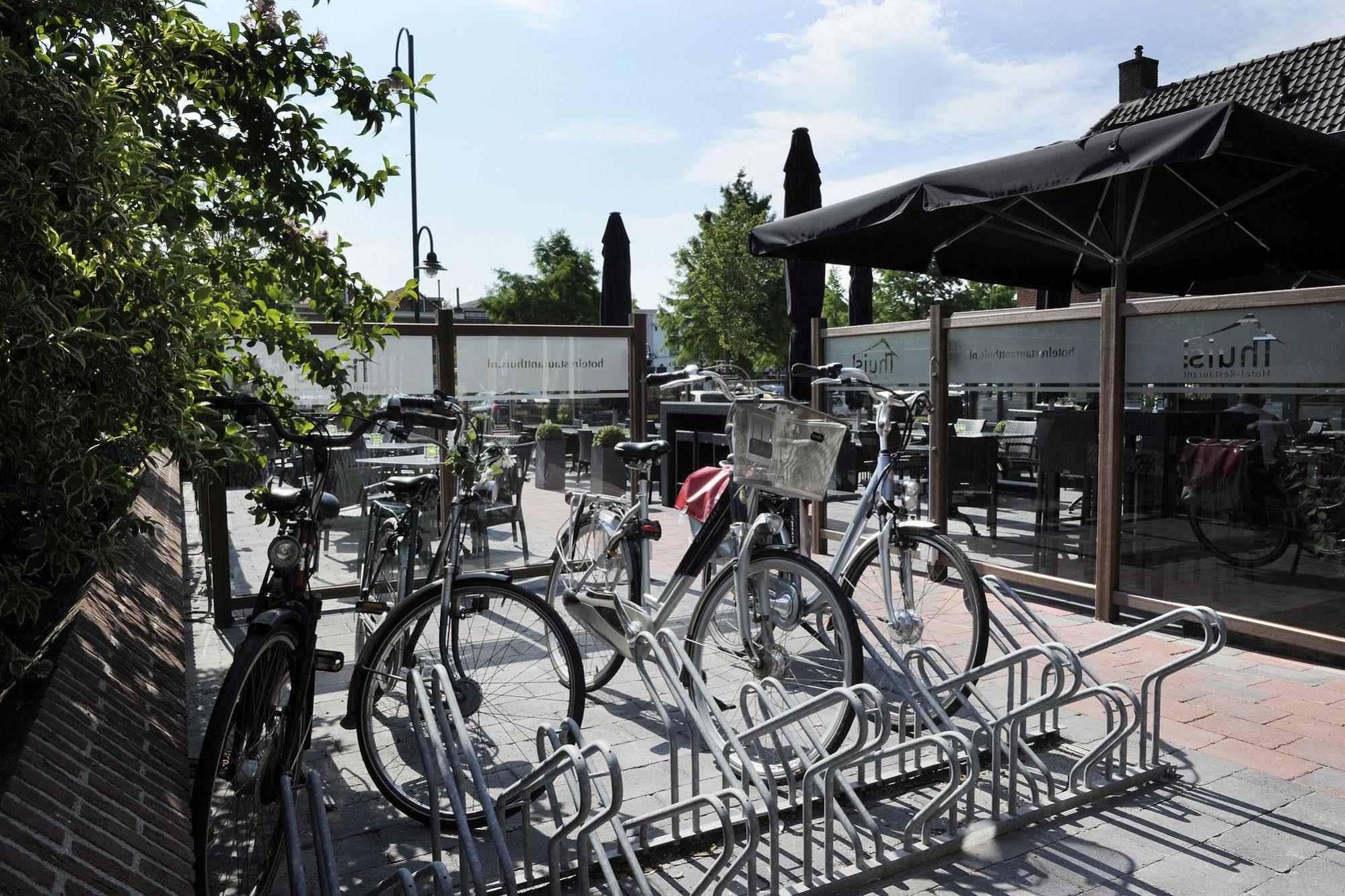 Hotel-Restaurant Thuis! Dinteloord Екстериор снимка