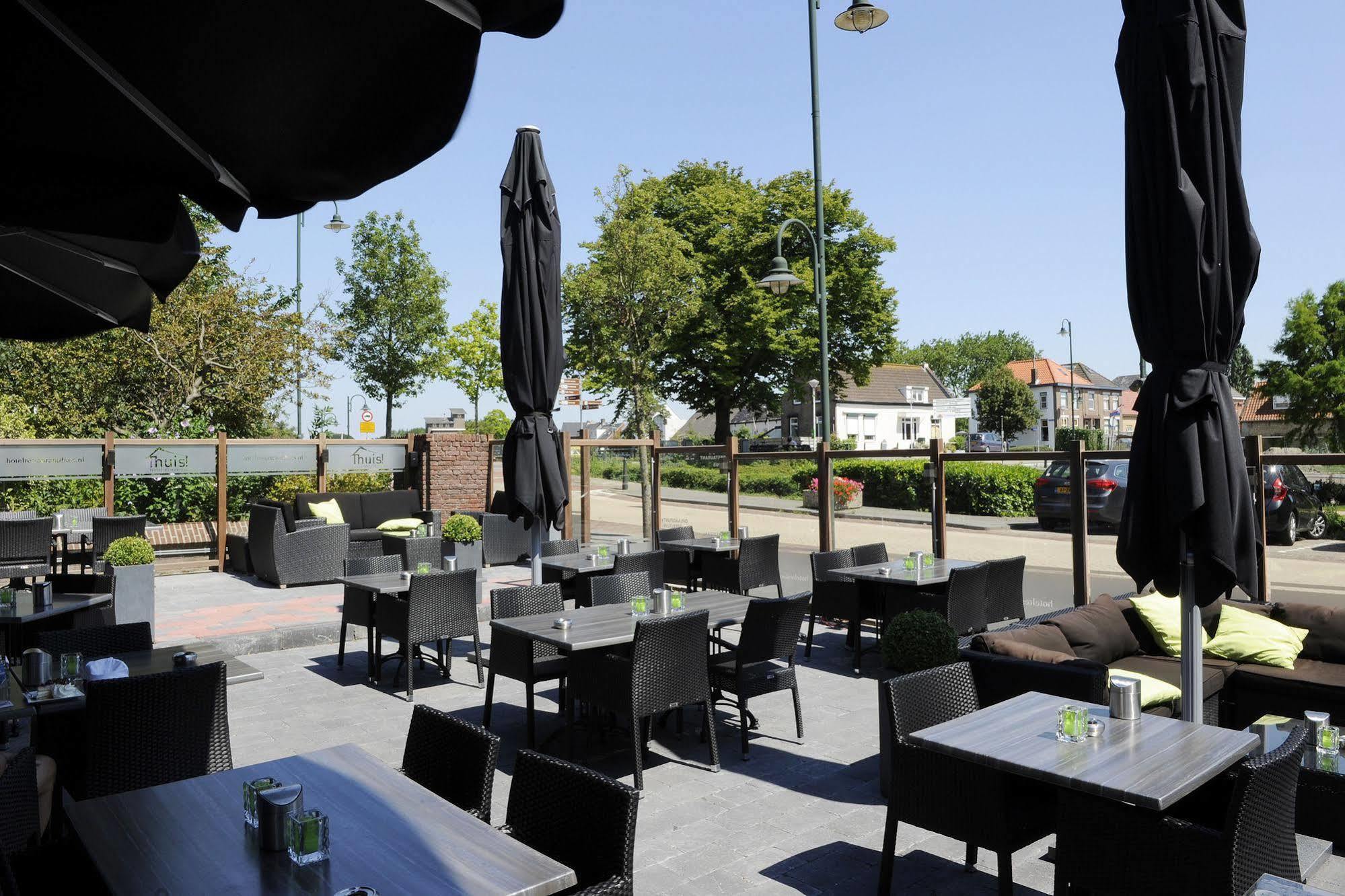 Hotel-Restaurant Thuis! Dinteloord Екстериор снимка