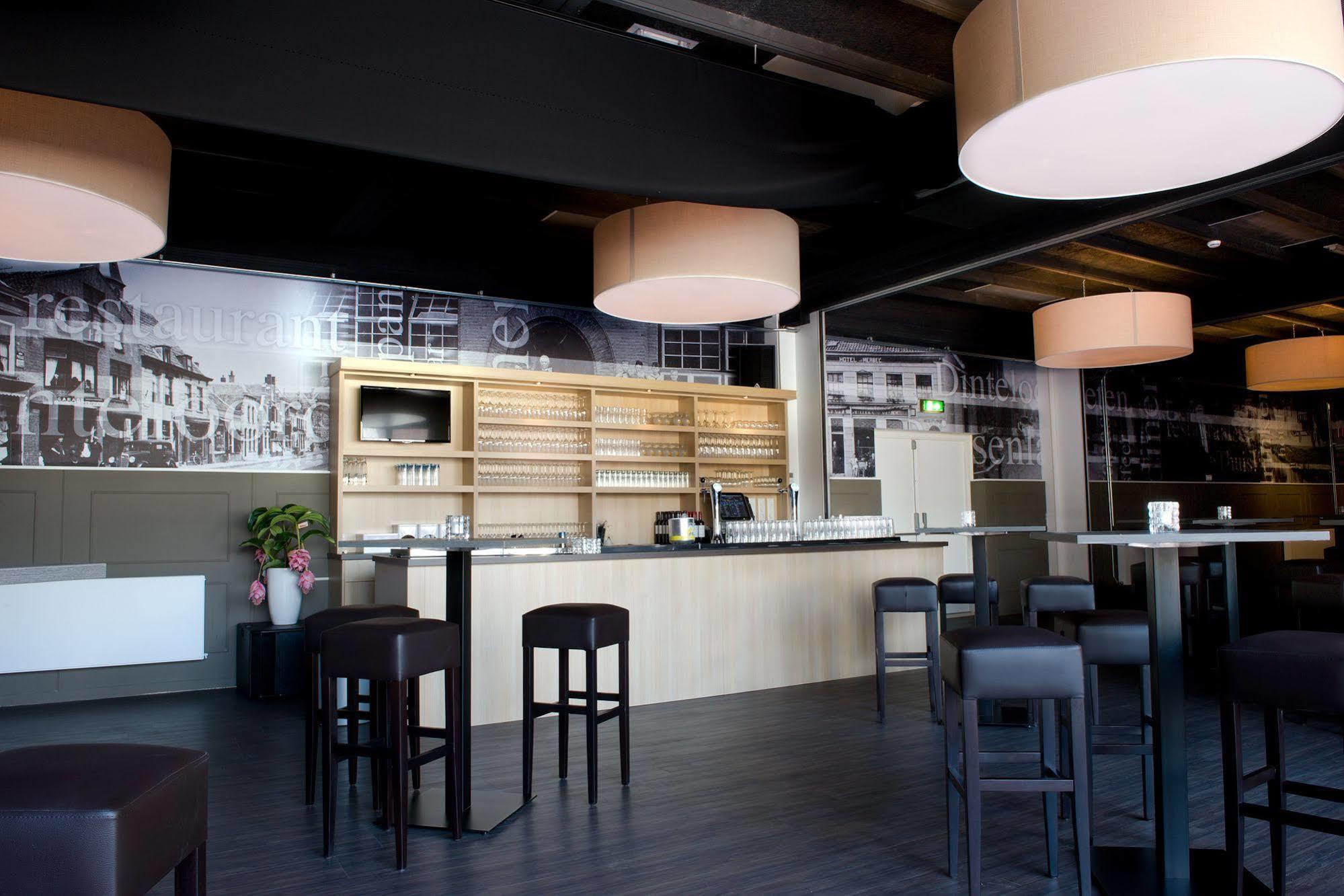 Hotel-Restaurant Thuis! Dinteloord Екстериор снимка