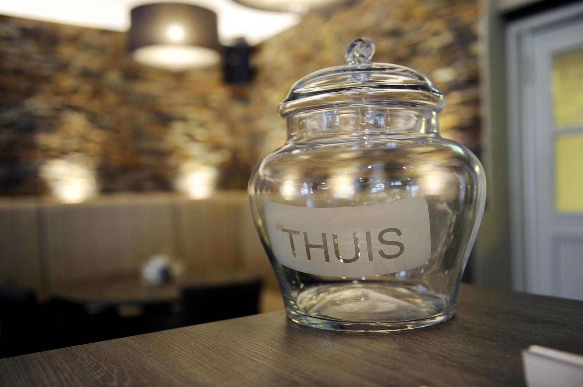 Hotel-Restaurant Thuis! Dinteloord Екстериор снимка
